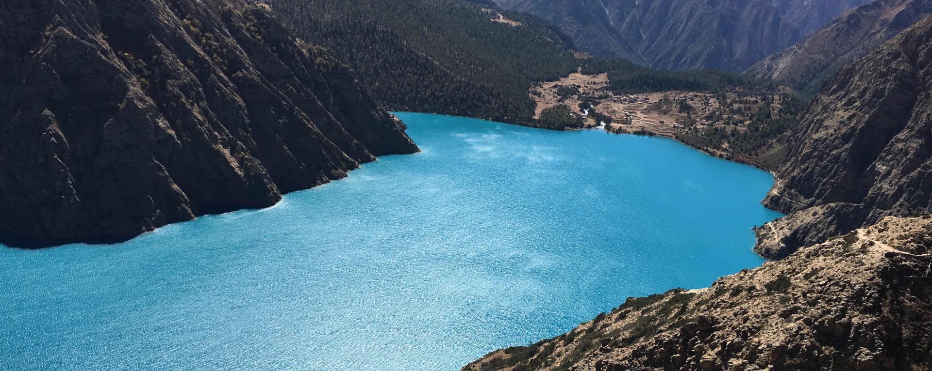 The Torquise color Phoksundo Lake from Dolpo, Nepal